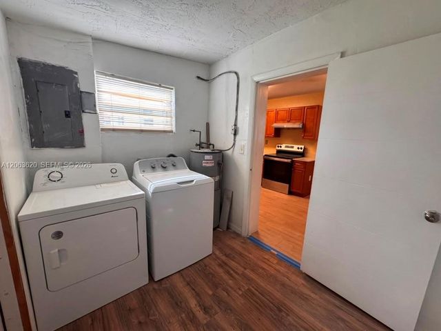 18331 NW 2nd Ct, Miami Gardens, FL 33169