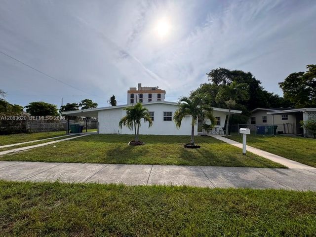 18331 NW 2nd Ct, Miami Gardens, FL 33169