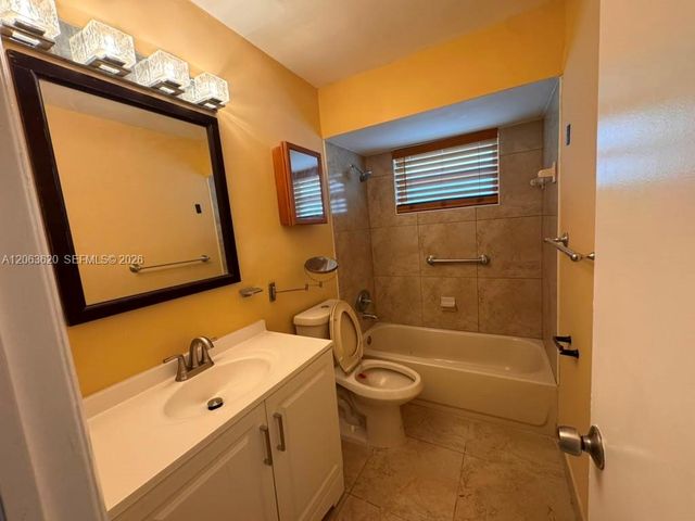 18331 NW 2nd Ct, Miami Gardens, FL 33169