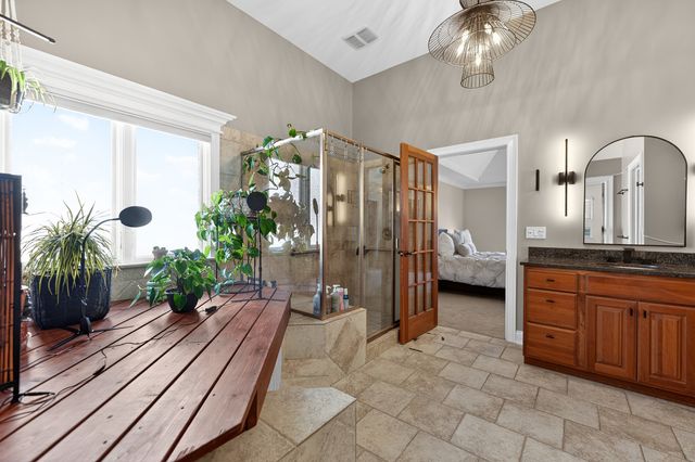 122 N 11th Avenue, St. Charles, IL 60174