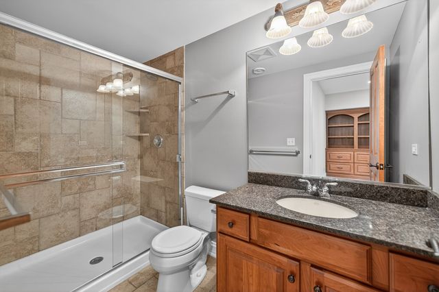 122 N 11th Avenue, St. Charles, IL 60174