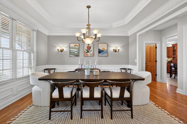 122 N 11th Avenue, St. Charles, IL 60174