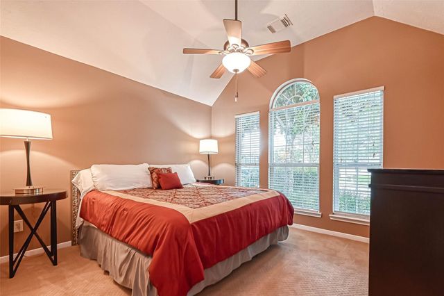 5213 Cottonwood Creek Lane, League City, TX 77573