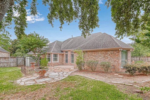 5213 Cottonwood Creek Lane, League City, TX 77573