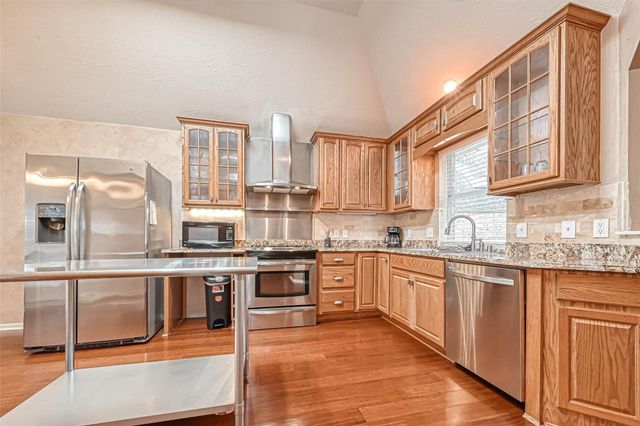 5213 Cottonwood Creek Lane, League City, TX 77573