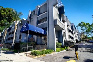 1940 N Highland, Los Angeles, CA 90068