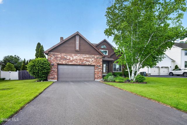 23 Rolling Hills Road, Colonie, NY 12309