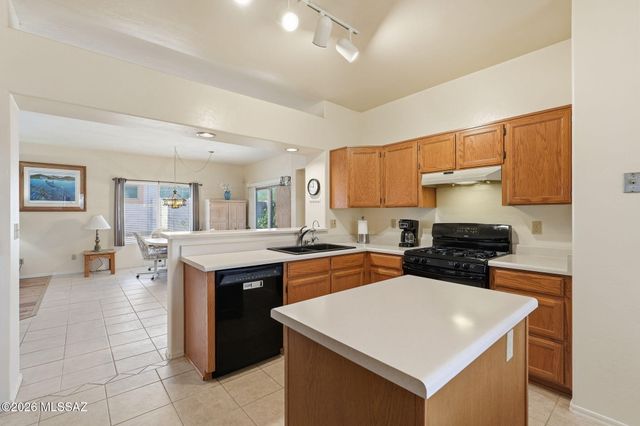 430 W Rio Sinaloa, Green Valley, AZ 85614