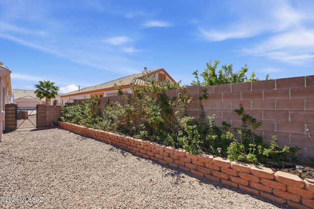 430 W Rio Sinaloa, Green Valley, AZ 85614