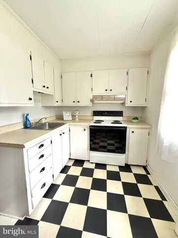 220 N BRADFORD ST, Dover, DE 19904