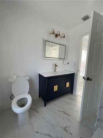 6354 Buena Vista Dr, Margate, FL 33063