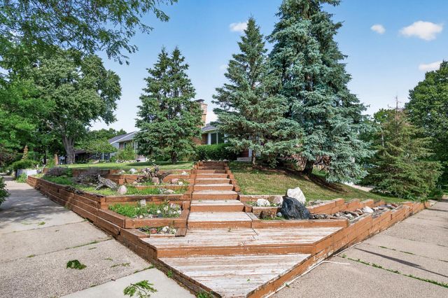 2600 W 60th Street, Minneapolis, MN 55410