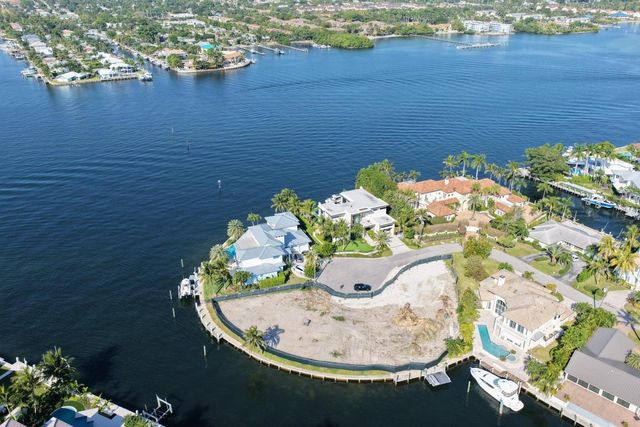 92 Island Drive S, Ocean Ridge, FL 33435