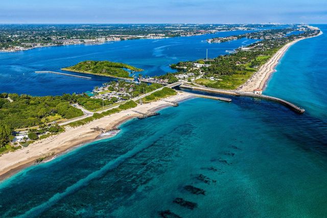 92 Island Drive S, Ocean Ridge, FL 33435