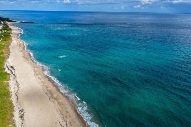 92 Island Drive S, Ocean Ridge, FL 33435