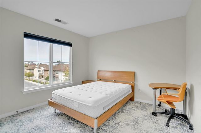 2889 Plaza Del Amo, Torrance, CA 90503
