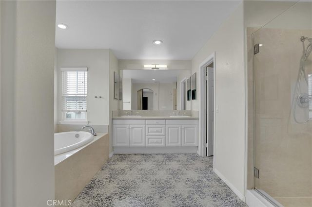 2889 Plaza Del Amo, Torrance, CA 90503