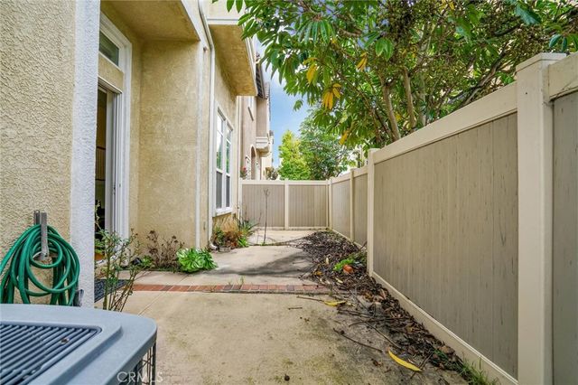 2889 Plaza Del Amo, Torrance, CA 90503