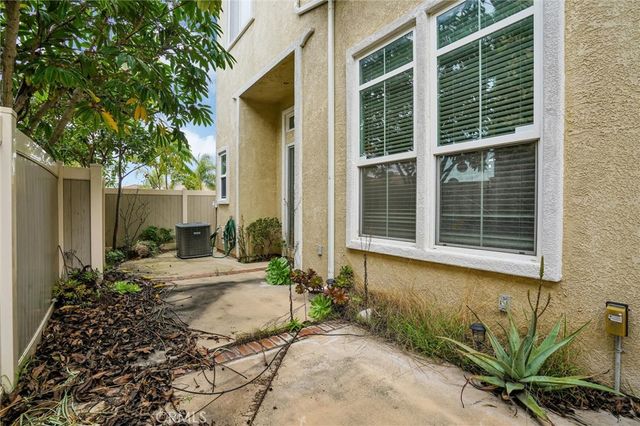 2889 Plaza Del Amo, Torrance, CA 90503