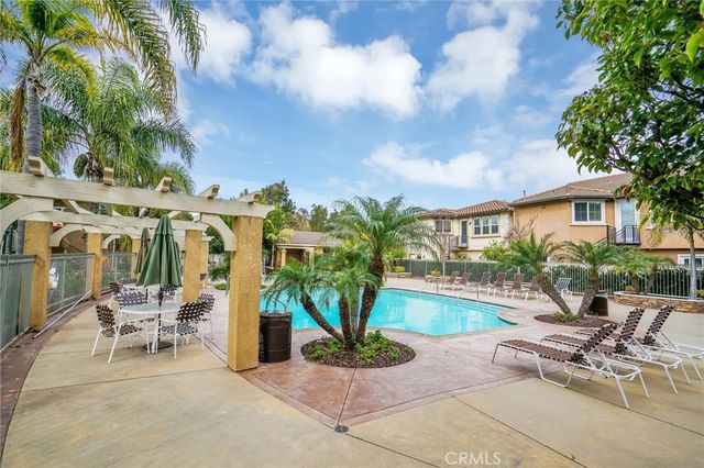2889 Plaza Del Amo, Torrance, CA 90503
