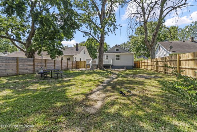 3703 Kahlert Ave, Louisville, KY 40215