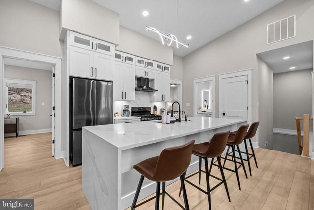 13549 HANGING ROCK LN, Lovettsville, VA 20180