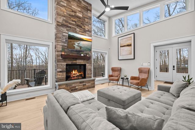 13549 HANGING ROCK LN, Lovettsville, VA 20180