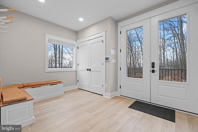 13549 HANGING ROCK LN, Lovettsville, VA 20180