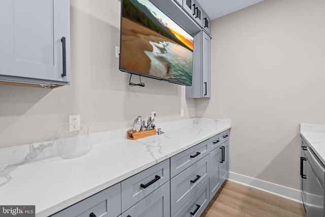 13549 HANGING ROCK LN, Lovettsville, VA 20180