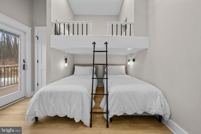 13549 HANGING ROCK LN, Lovettsville, VA 20180