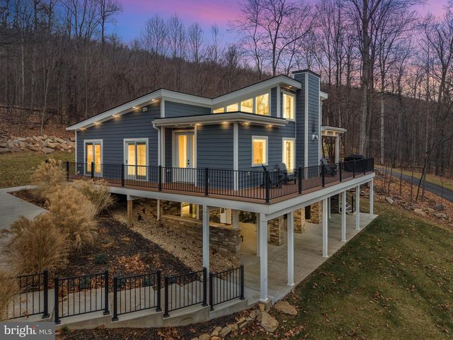 13549 HANGING ROCK LN, Lovettsville, VA 20180