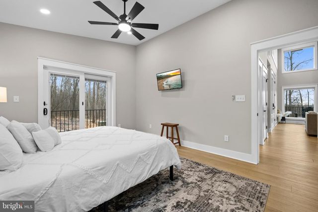 13549 HANGING ROCK LN, Lovettsville, VA 20180