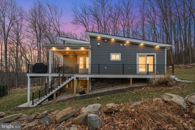 13549 HANGING ROCK LN, Lovettsville, VA 20180