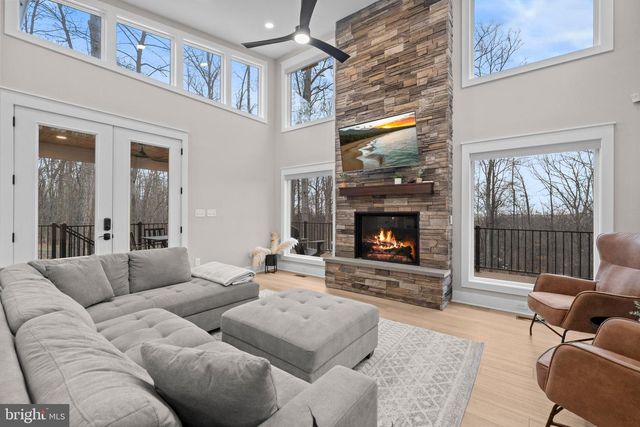 13549 HANGING ROCK LN, Lovettsville, VA 20180