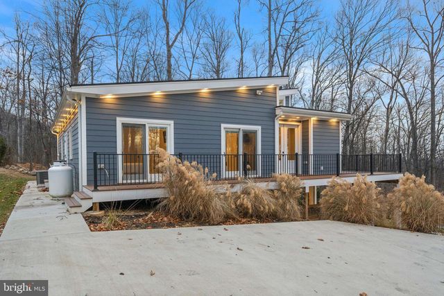 13549 HANGING ROCK LN, Lovettsville, VA 20180