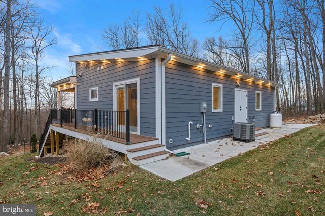 13549 HANGING ROCK LN, Lovettsville, VA 20180