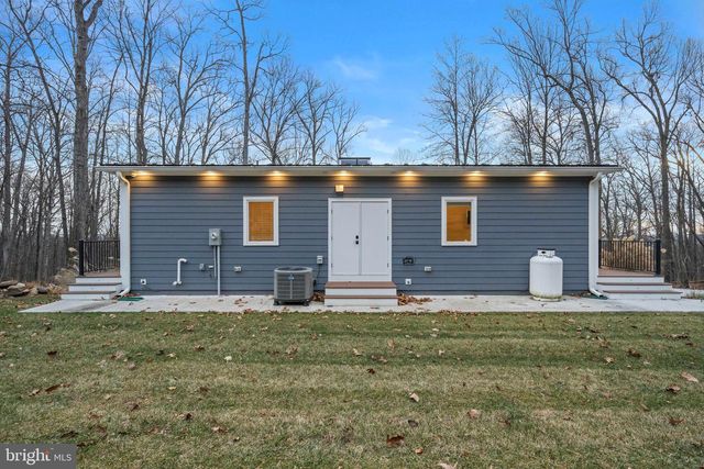 13549 HANGING ROCK LN, Lovettsville, VA 20180