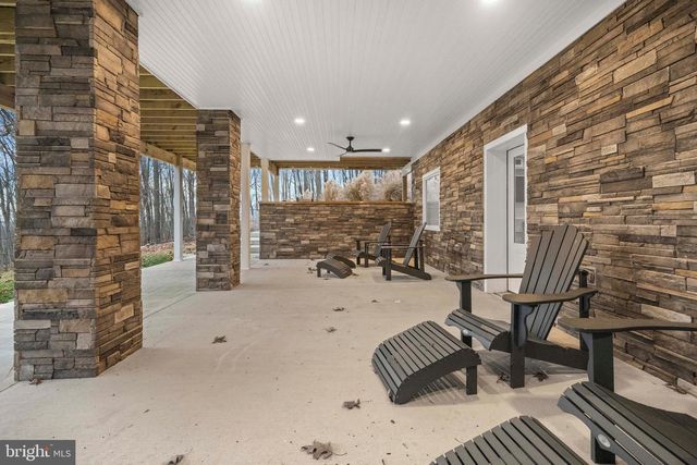 13549 HANGING ROCK LN, Lovettsville, VA 20180