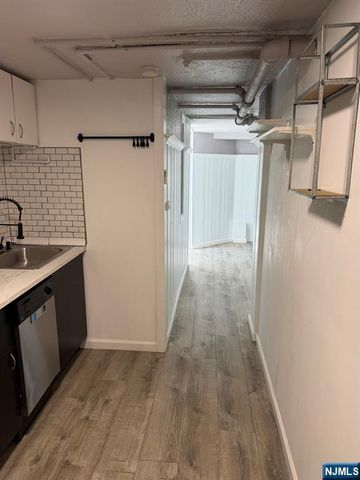 1283 Valley Road 7, Montclair, NJ 07043