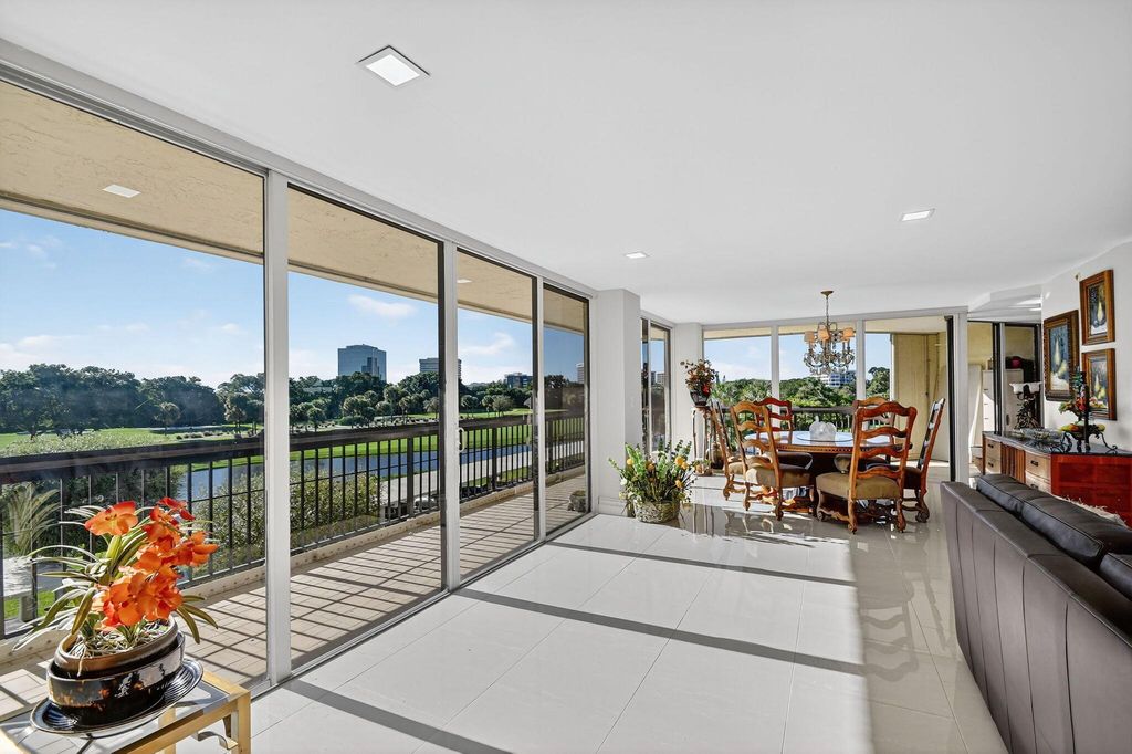 1900 Consulate Place 203, West Palm Beach, FL 33401