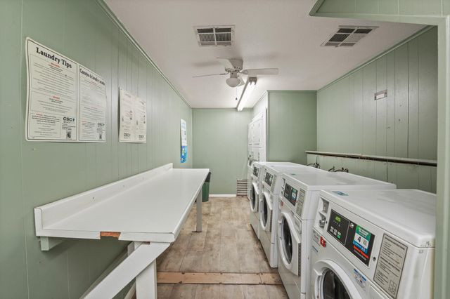 2600 Penny LN 115, Austin, TX 78757