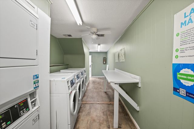 2600 Penny LN 115, Austin, TX 78757