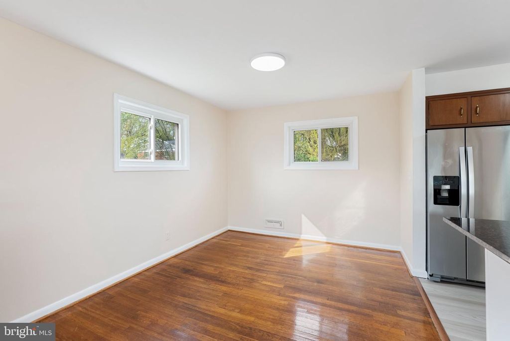 Image 14 of property listing at 1502 MELTON RD, Lutherville Timonium, MD 21093