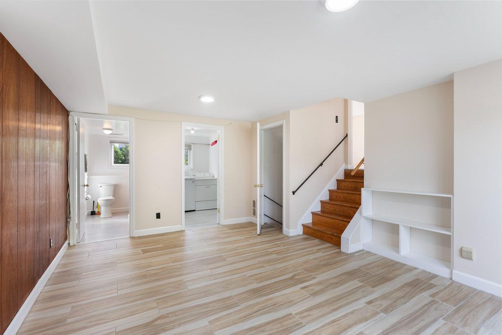 Image 22 of property listing at 1502 MELTON RD, Lutherville Timonium, MD 21093