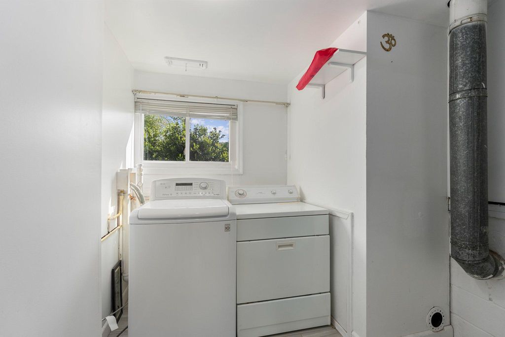 Image 23 of property listing at 1502 MELTON RD, Lutherville Timonium, MD 21093