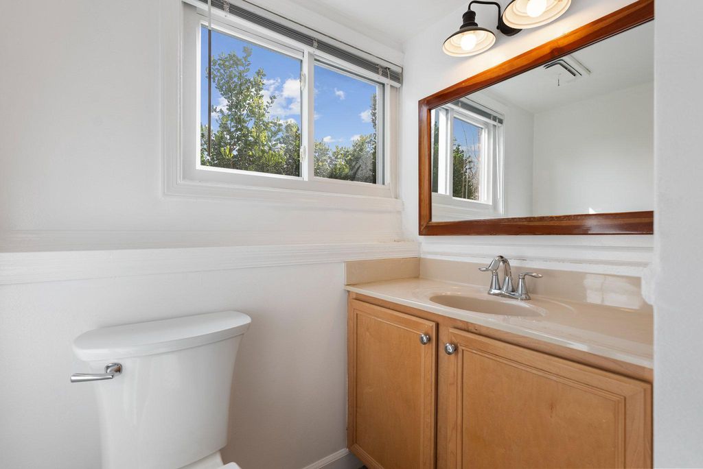 Image 25 of property listing at 1502 MELTON RD, Lutherville Timonium, MD 21093