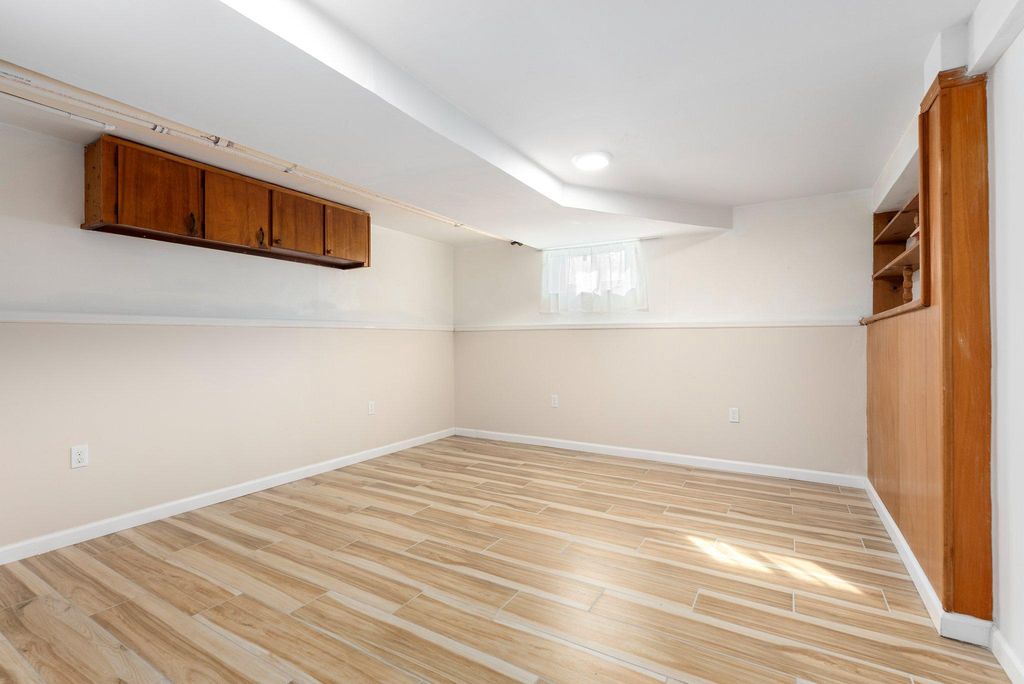 Image 26 of property listing at 1502 MELTON RD, Lutherville Timonium, MD 21093