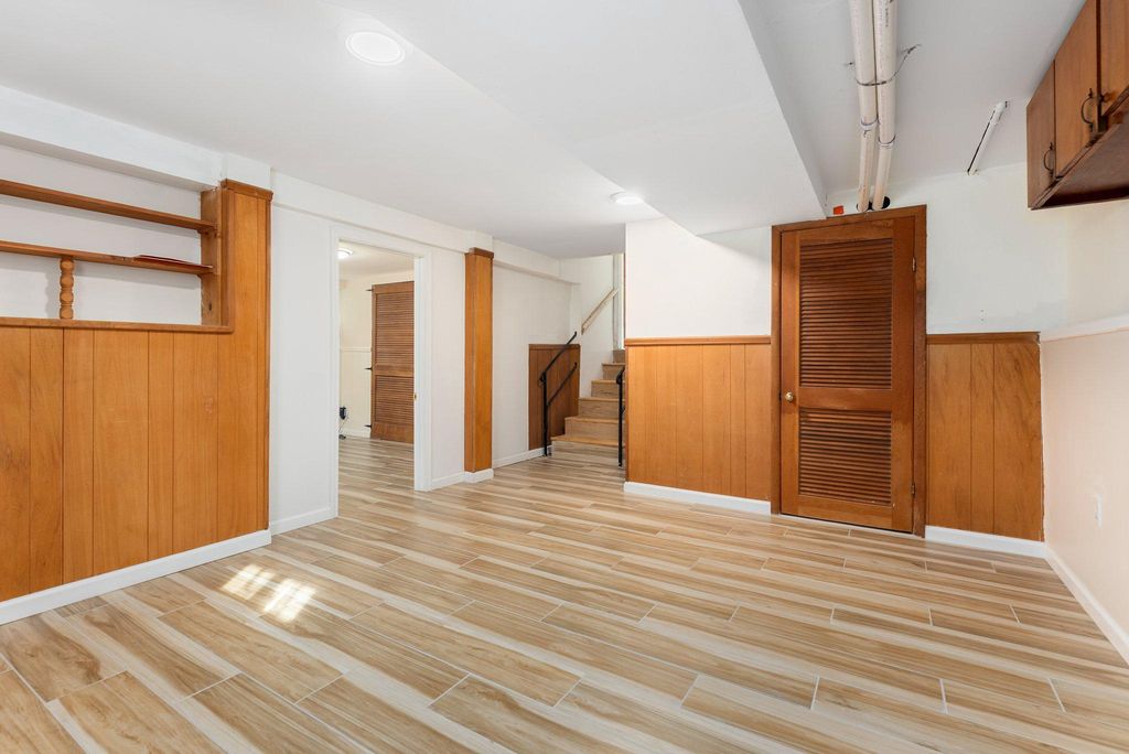 Image 27 of property listing at 1502 MELTON RD, Lutherville Timonium, MD 21093