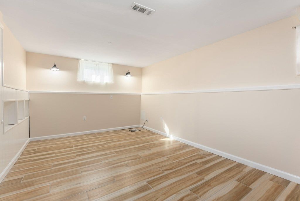 Image 28 of property listing at 1502 MELTON RD, Lutherville Timonium, MD 21093