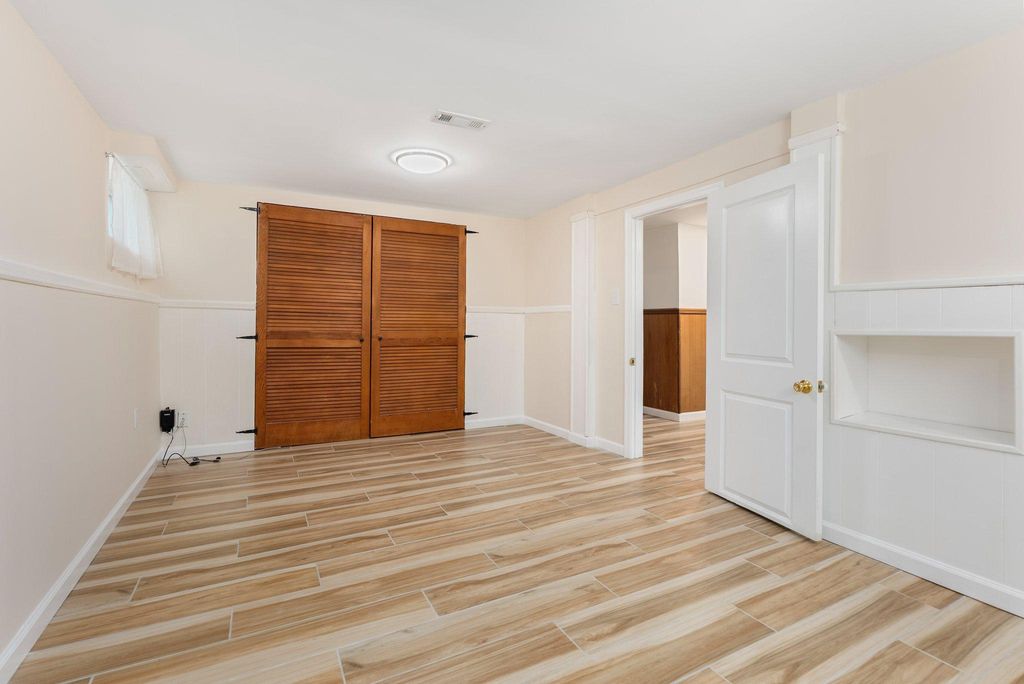 Image 29 of property listing at 1502 MELTON RD, Lutherville Timonium, MD 21093